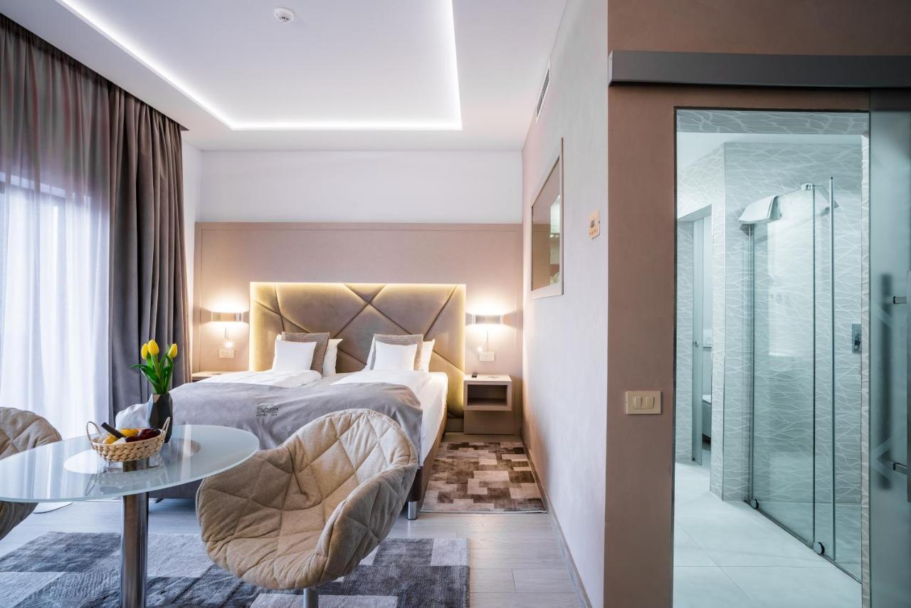 Hotel Eden Garden Spa คัมพูลุง โมลโดเวเนสค์ ภายนอก รูปภาพ
