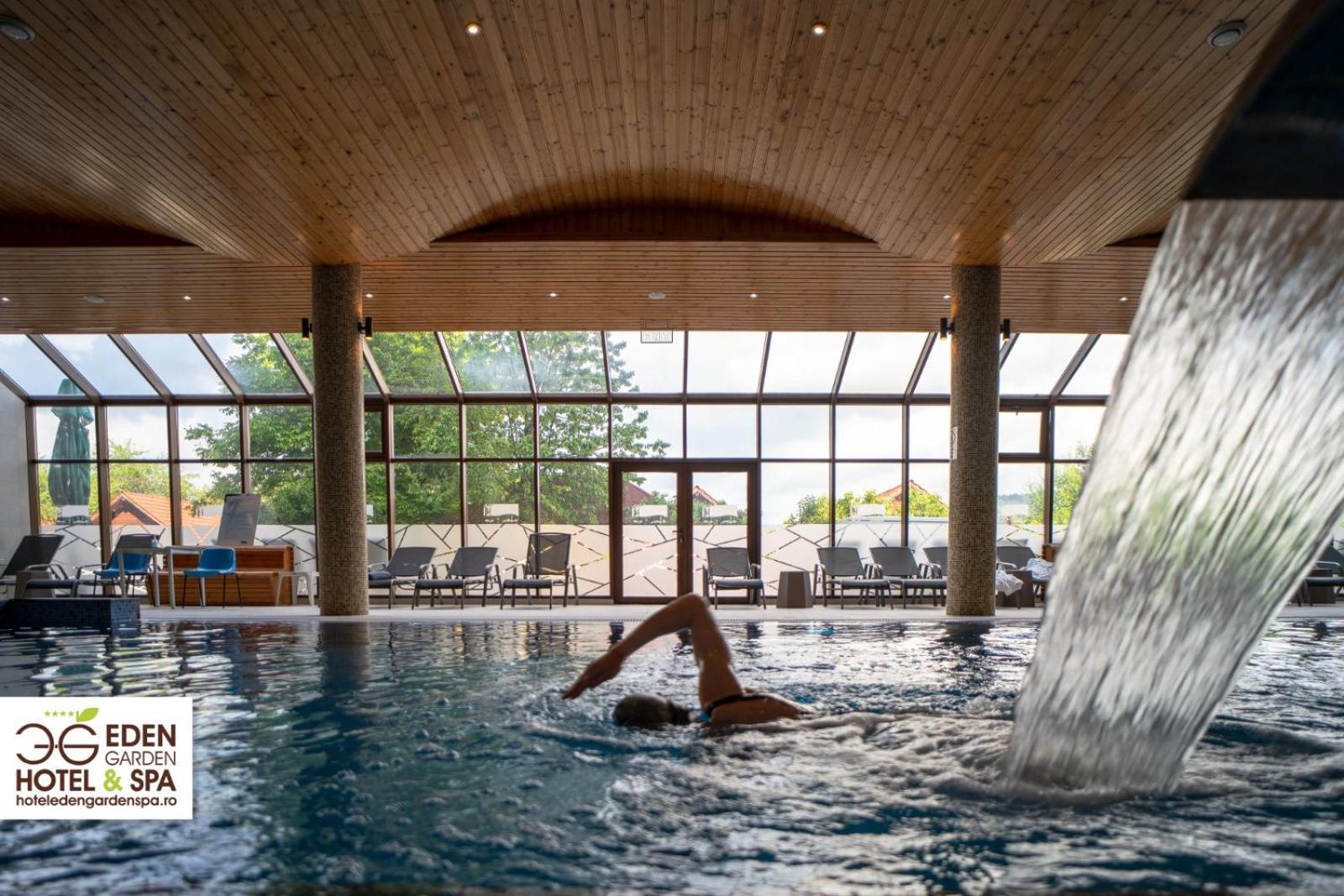 Hotel Eden Garden Spa คัมพูลุง โมลโดเวเนสค์ ภายนอก รูปภาพ