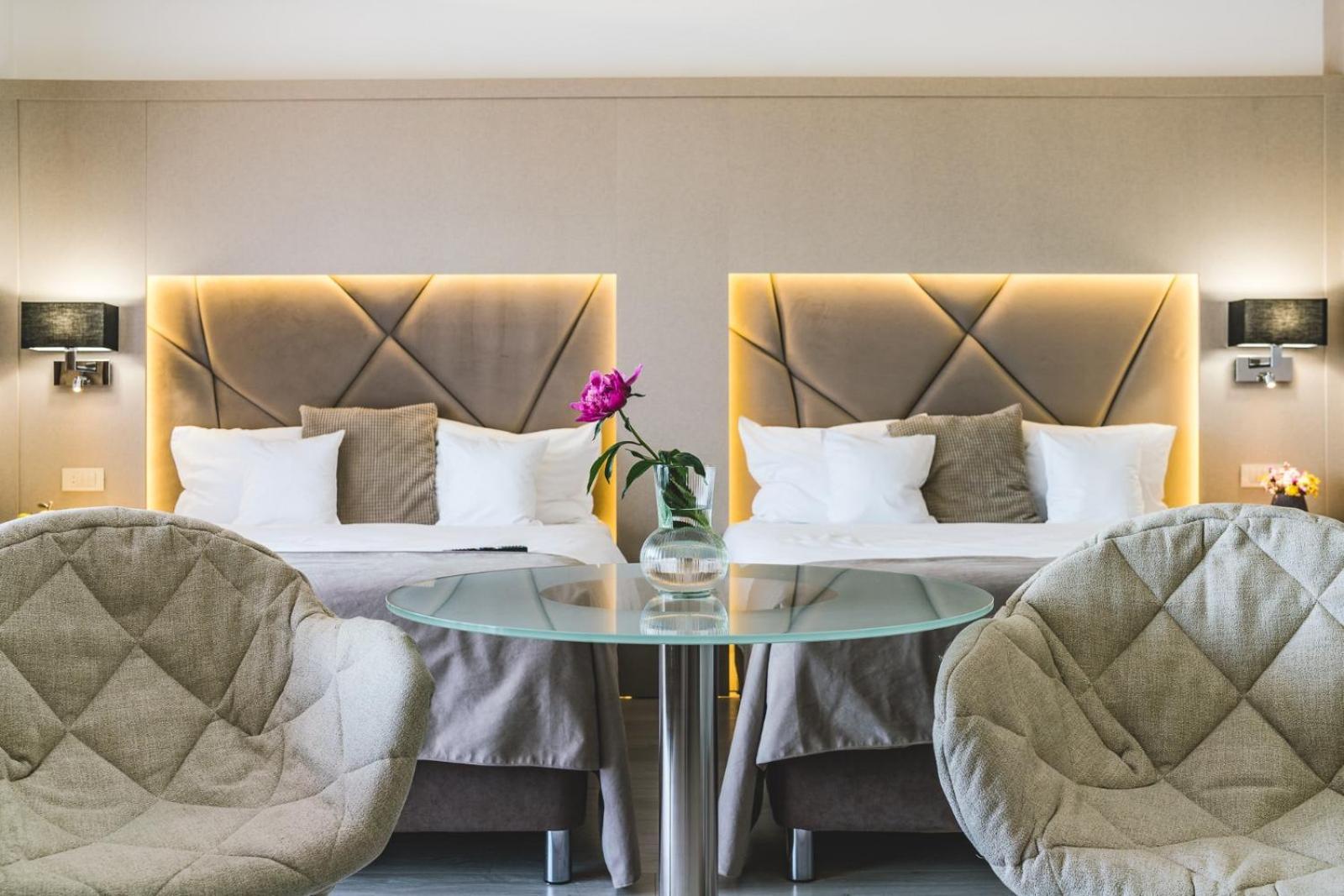 Hotel Eden Garden Spa คัมพูลุง โมลโดเวเนสค์ ภายนอก รูปภาพ
